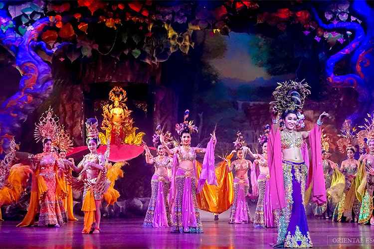 Các show biểu diễn Alcazar hấp dẫn