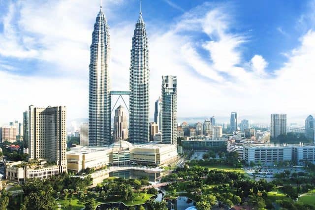 Tháp Đôi – Petronas Twin Towers