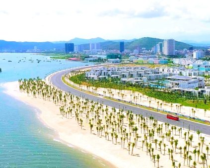 Toàn cảnh bãi tắm Bãi Cháy xinh đẹp