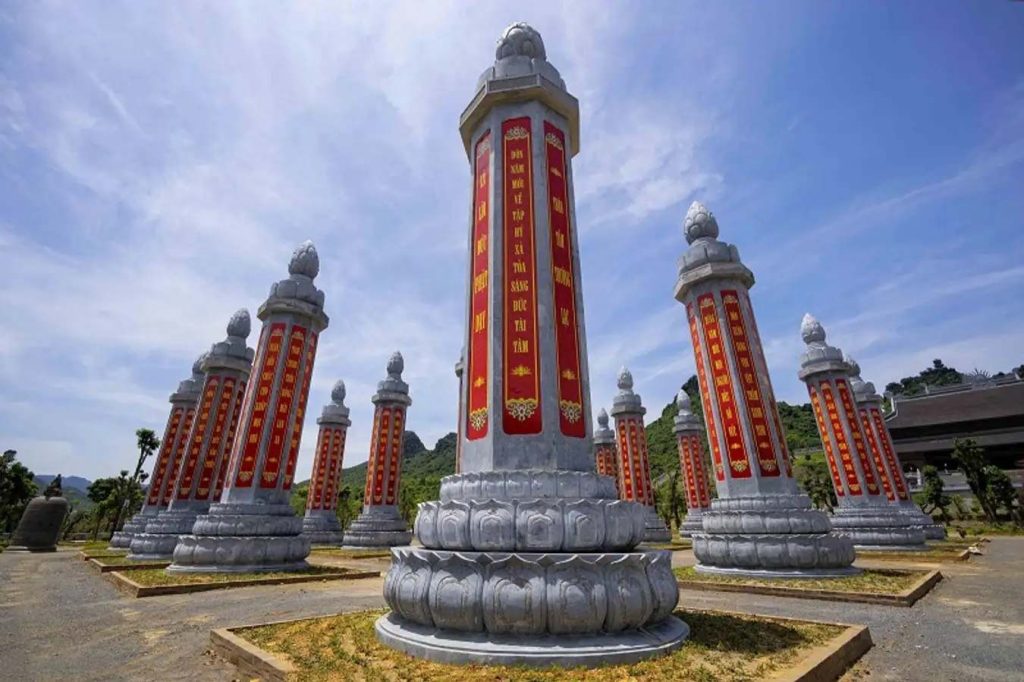 Vườn Cột Kinh nổi tiếng ở Tam Chúc