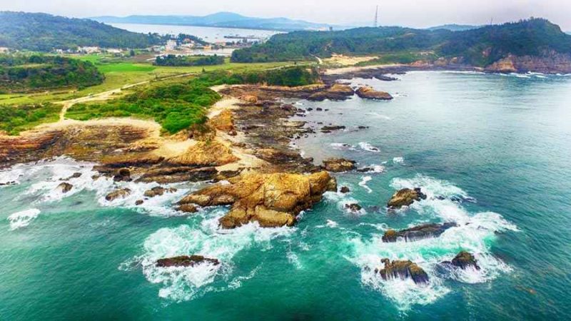 Bãi đá Móng Rồng vẻ đẹp của sự độc đáo