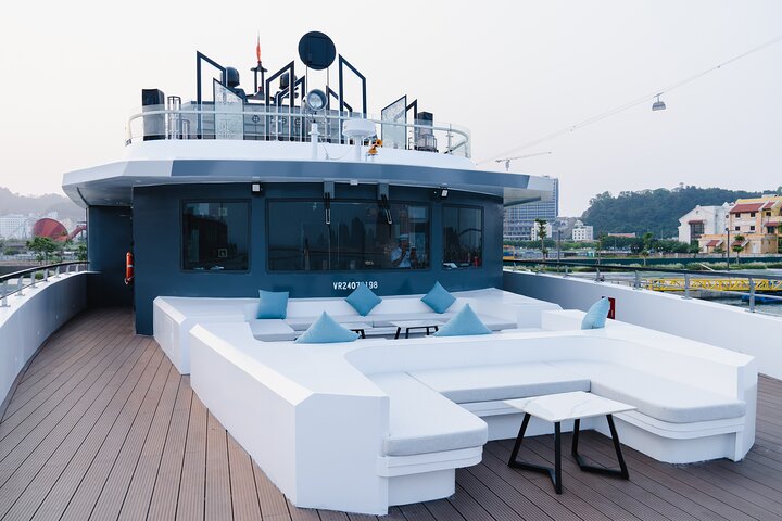 Du thuyền Saquila Yatch siêu nhiều góc check in sống ảo 