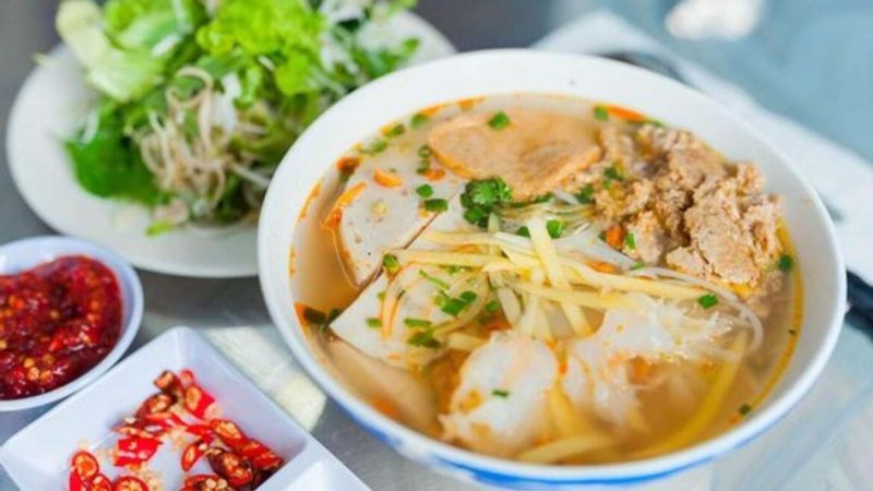 Bún chả ngon thơm ngon nức tiếng
