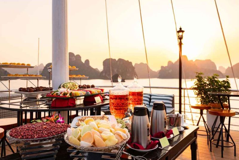Tiệc trà chiều ngắm hoàng hôn check in siêu đẹp