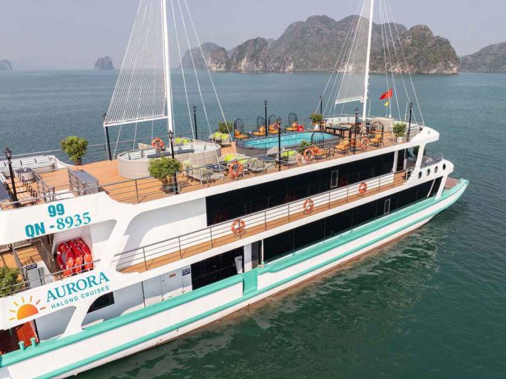 Du thuyền Aurora Hạ Long Cruise 1 ngày 5 sao cao cấp