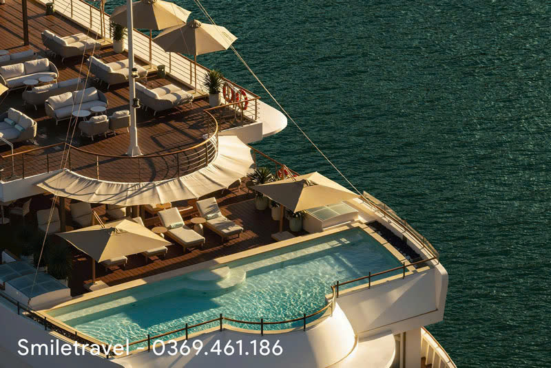 Du thuyền Bhaya Soul 5 sao có bể bơi sang chảnh view vịnh 