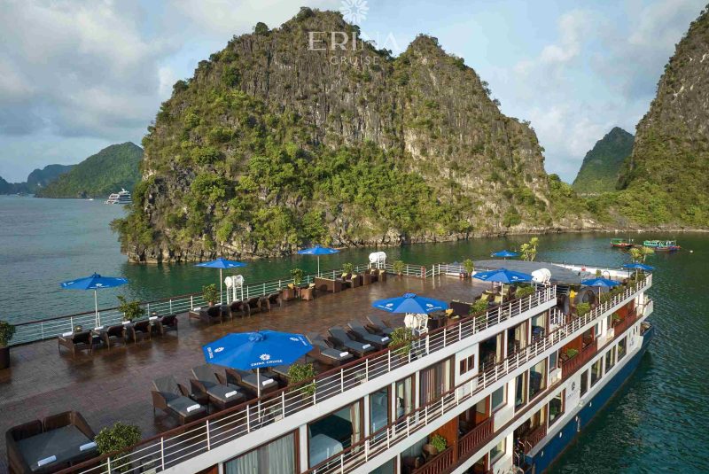 Sundeck rộng thoáng