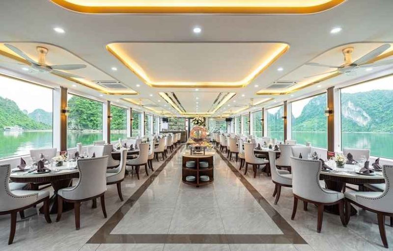 Nhàng hàng rộng rãi, sang trọng 