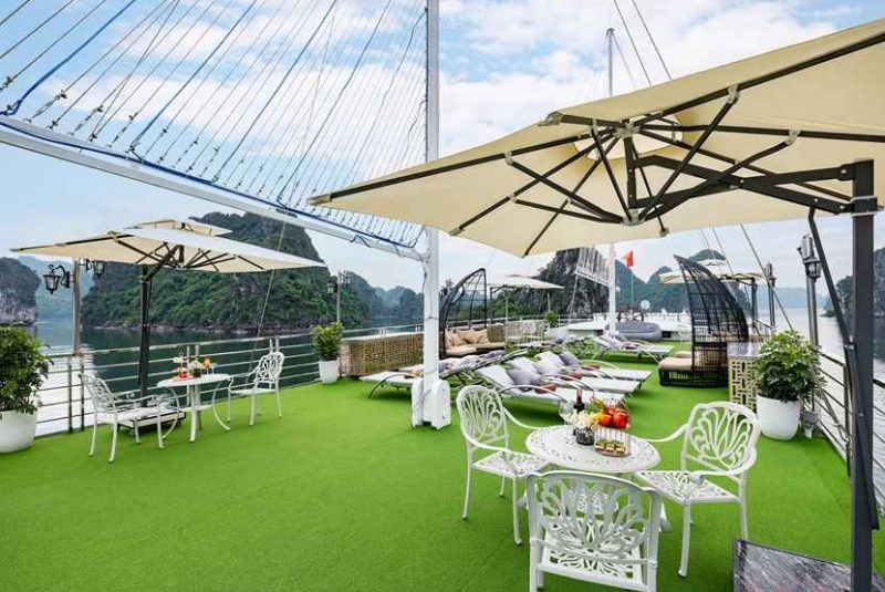 Sundeck rộng thoáng 