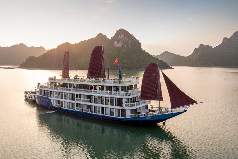 Du thuyền Verdure Lotus Classsic 5 sao 