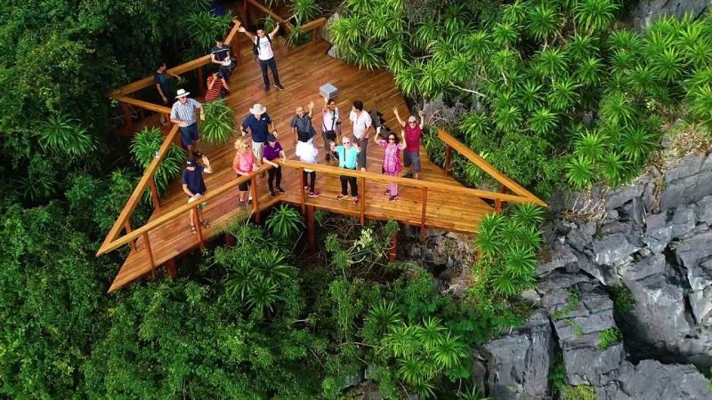 Ngắm nhìn vẻ đẹp hoàn hảo từ trên đỉnh Soi Sim 
