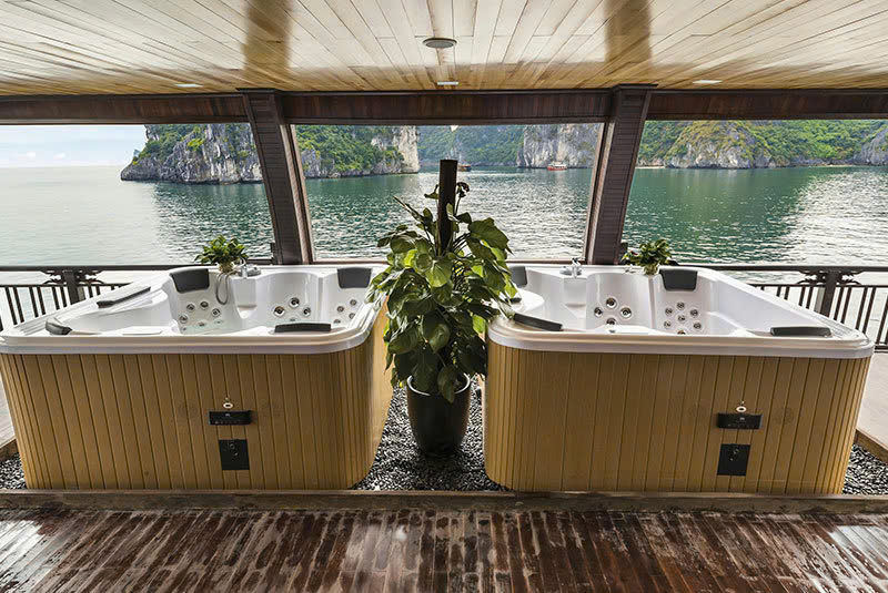Bể sục jacuzzi thư giãn 
