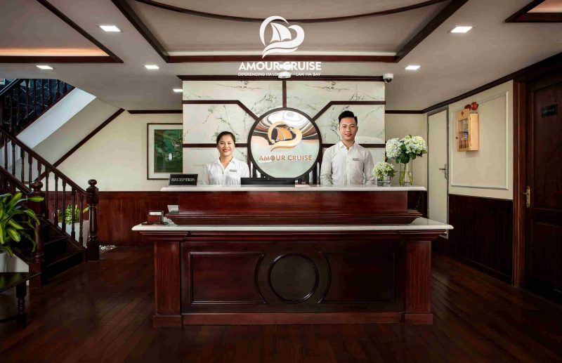 Du thuyền 5 sao Amour Cruise vịnh Lan Hạ 