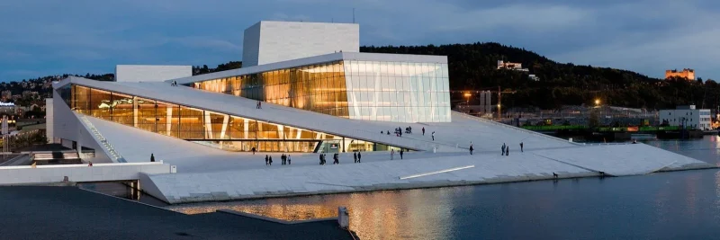 Nhà hát Opera Oslo hay còn gọi là nhà hát quốc gia Na Uy