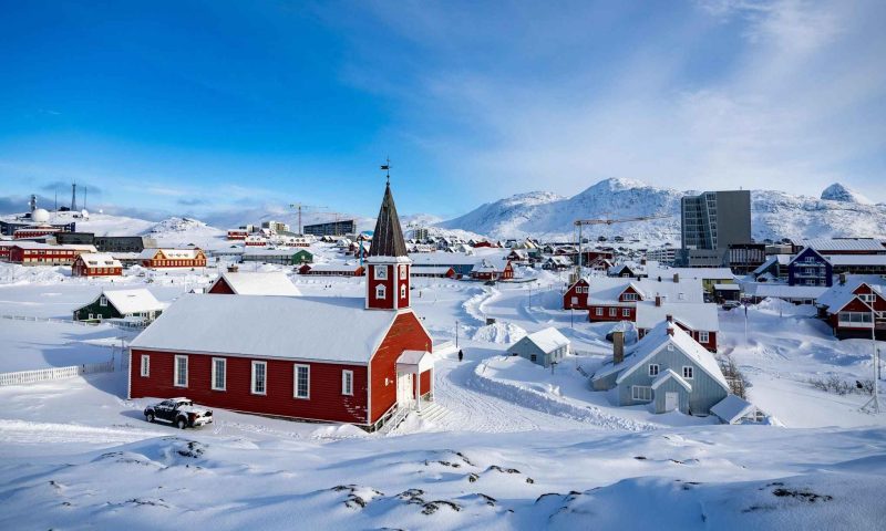 Khám phá Greenland