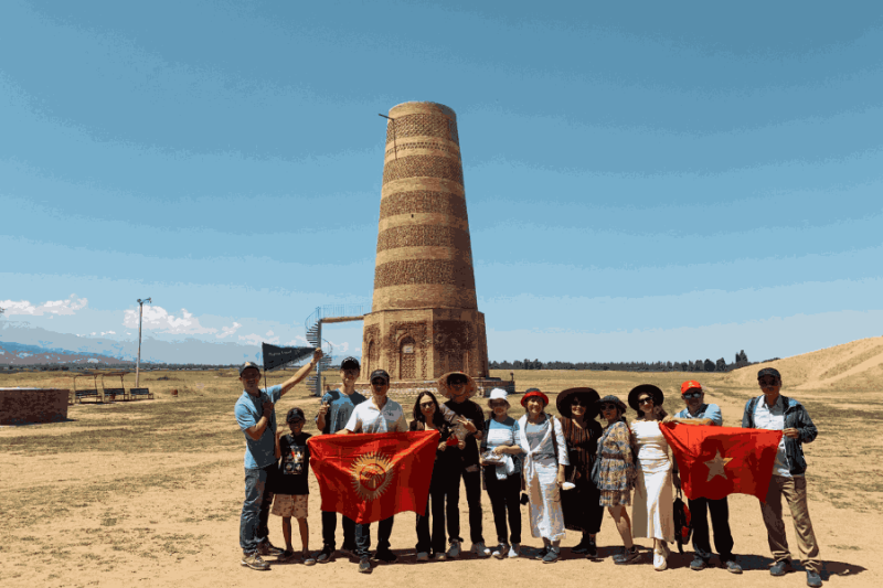 Tham quan Tháp Burana (UNESCO)