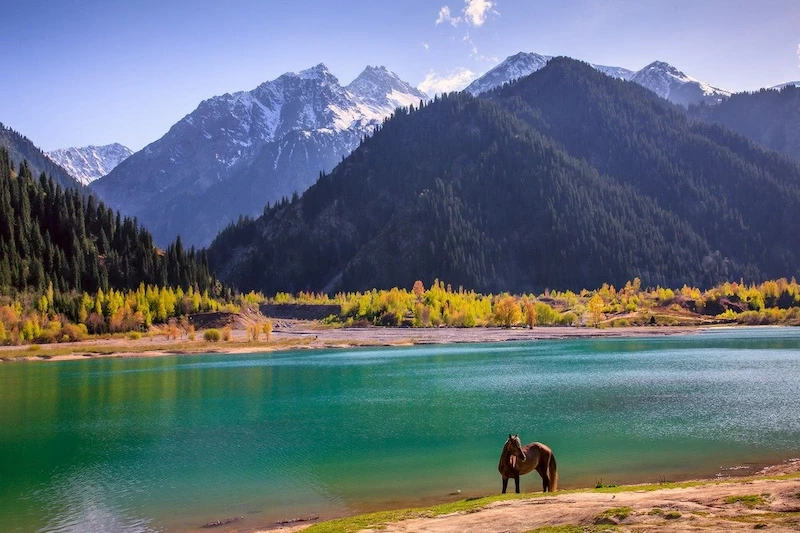 Khám phá hồ Issyk Kul
