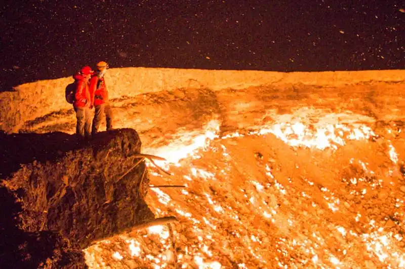 Darvaza Gas Crater (“Cổng Địa Ngục”)