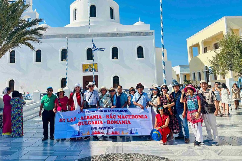 our xuyên quốc gia cao cấp: Hy Lạp – Santorini – Albania – Bắc Macedonia – Bulgaria – Romania